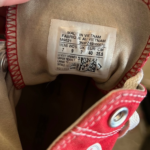 Red High Top Converse Chuck Taylor All Star - Men’s 7, Women’s 9 - Picture 3 of 6